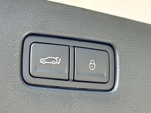 New 2026 Genesis GV70 2.5T Advanced AWD/4WD image 13