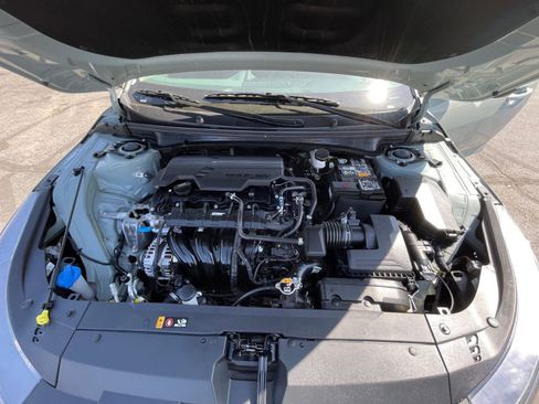 Used 2025 Kia K4 LXS image 31