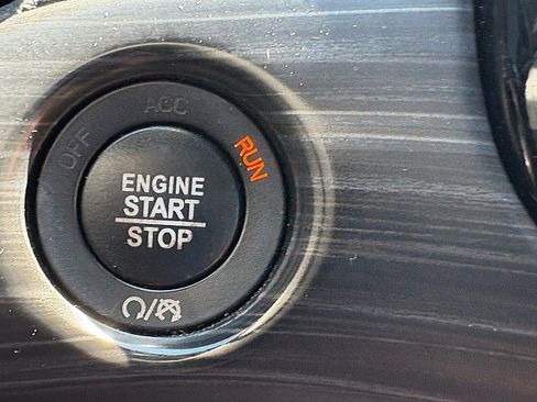 Used 2020 Jeep Grand Cherokee Limited image 21