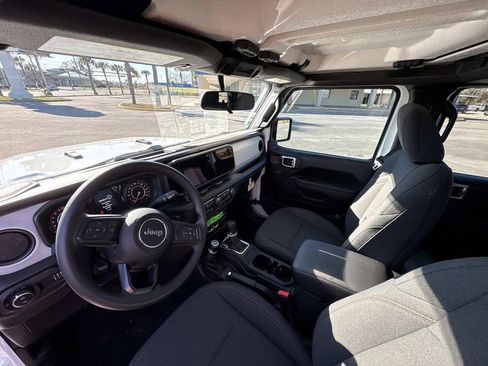 New 2026 Jeep Gladiator Sport image 10