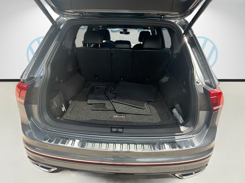 Used 2022 Volkswagen Tiguan SEL R-Line AWD/4WD image 27