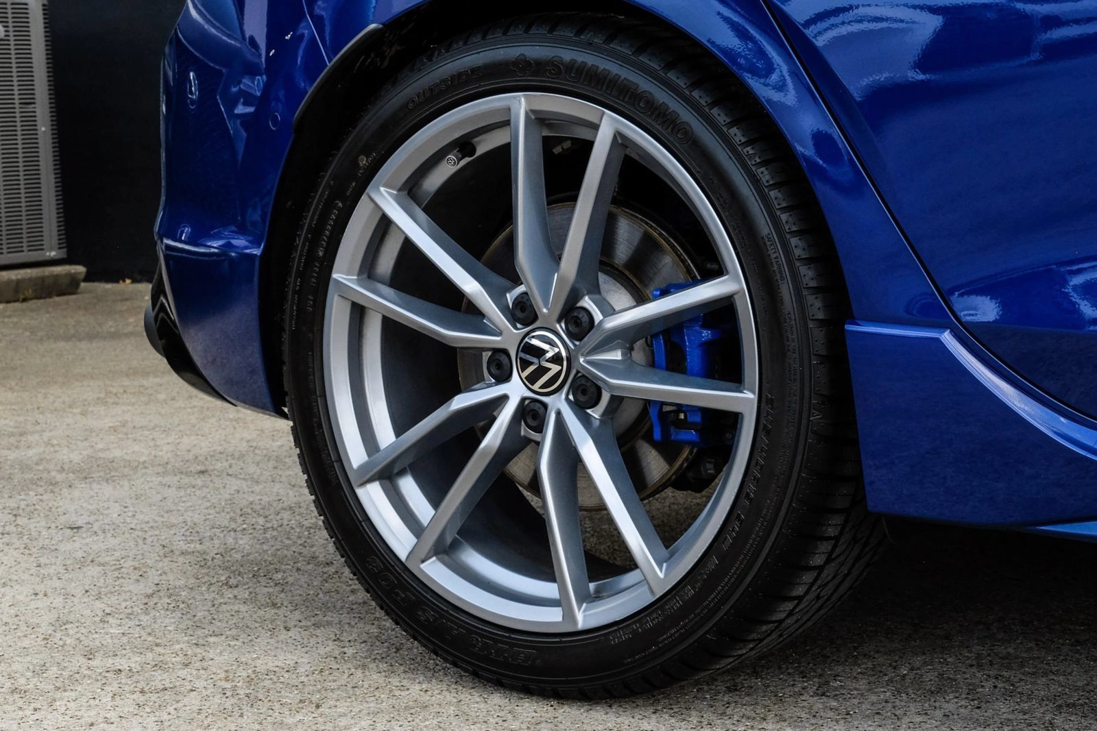 Used 2024 Volkswagen Golf R AWD/4WD image 61