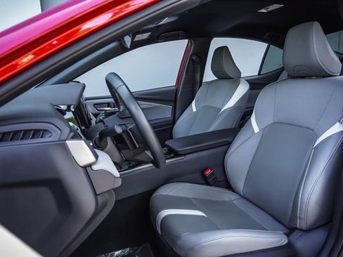 Used 2025 Toyota Camry SE FWD image 10
