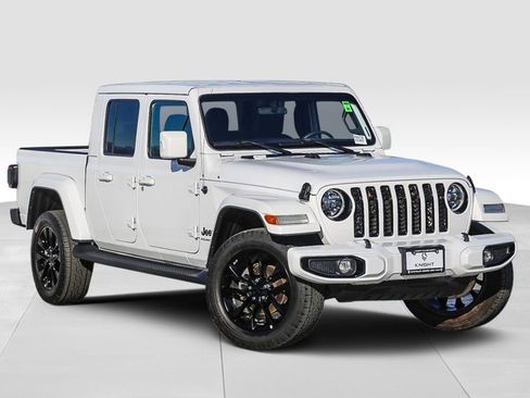 Used 2023 Jeep Gladiator Overland image 2