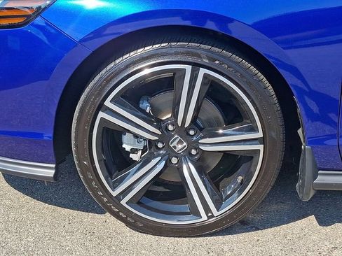 Used 2024 Honda Accord Sport image 8