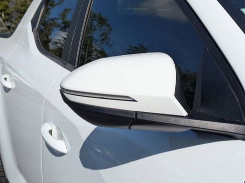 Used 2022 Hyundai Santa Cruz SEL Premium image 11