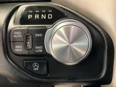 Used 2019 RAM 1500 Laramie image 19