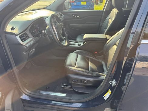 Used 2017 GMC Acadia SLT FWD image 15