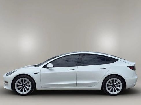 Used 2021 Tesla Model 3 Standard Range Plus RWD image 8
