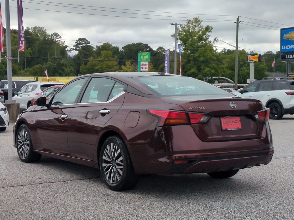 Used 2025 Nissan Altima 2.5 SV FWD image 5