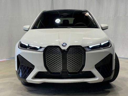 Used 2025 BMW iX xDrive50 w/ Sport Package image 2