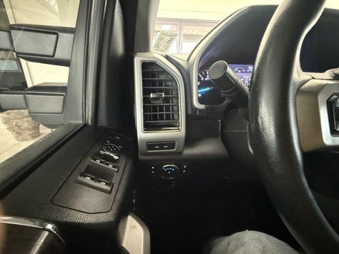Used 2020 Ford F350 Lariat w/ Lariat Ultimate Package image 20