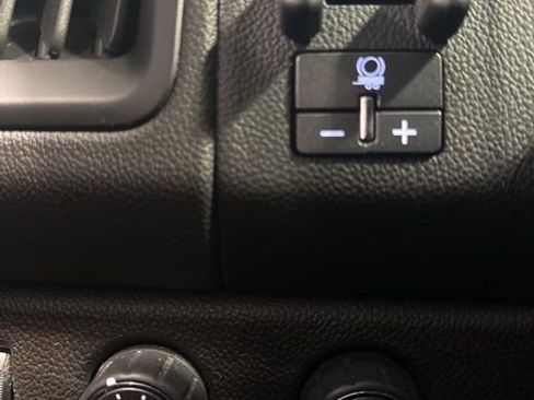 Used 2019 Chevrolet Colorado LT w/ LT Convenience Package image 17