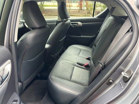 Used 2012 Lexus CT 200h Premium w/ Leather Pkg image 16