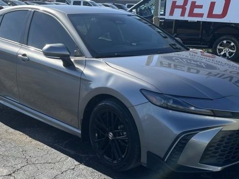 Used 2025 Toyota Camry XSE image 2