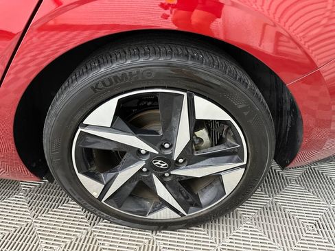 Used 2023 Hyundai Elantra Limited FWD image 19