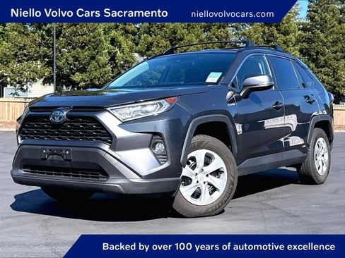 Used 2019 Toyota RAV4 XLE w/ Convenience Package AWD/4WD image 1
