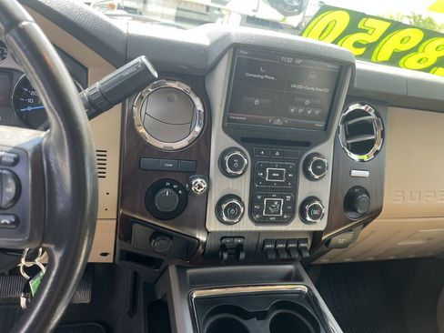 Used 2015 Ford F350 Lariat w/ Lariat Chrome Package AWD/4WD image 25