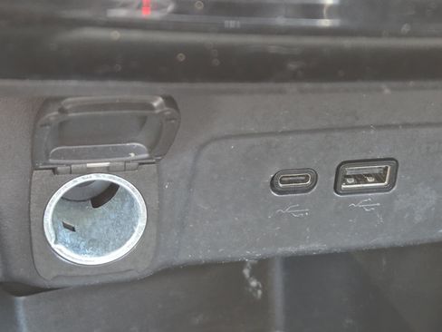 Used 2024 Chevrolet Trax ACTIV FWD image 9