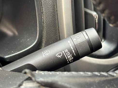 Used 2016 Chevrolet Colorado LT image 35