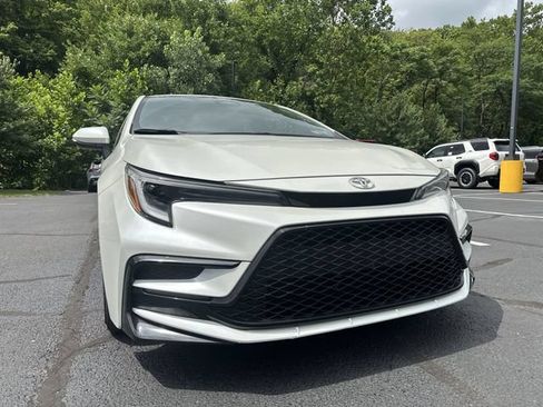 Used 2023 Toyota Corolla SE w/ SE Premium Package FWD image 11