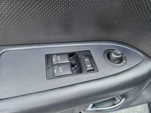 Used 2013 Dodge Challenger R/T image 16