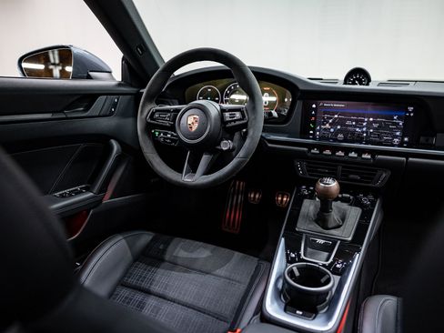 Used 2026 Porsche 911 Carrera T image 35