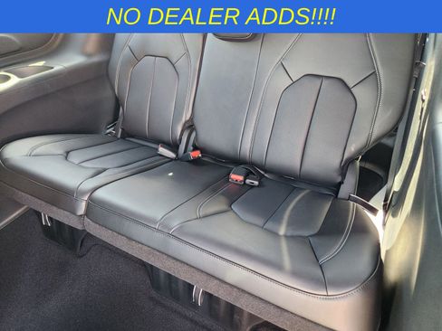 New 2026 Chrysler Pacifica Select image 26