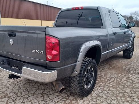 Used 2009 Dodge Ram 2500 Truck SXT image 2