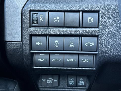 Certified 2025 Toyota Tacoma Trailhunter w/ Tow Tech Package image 32