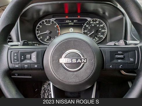 Used 2023 Nissan Rogue S FWD image 12