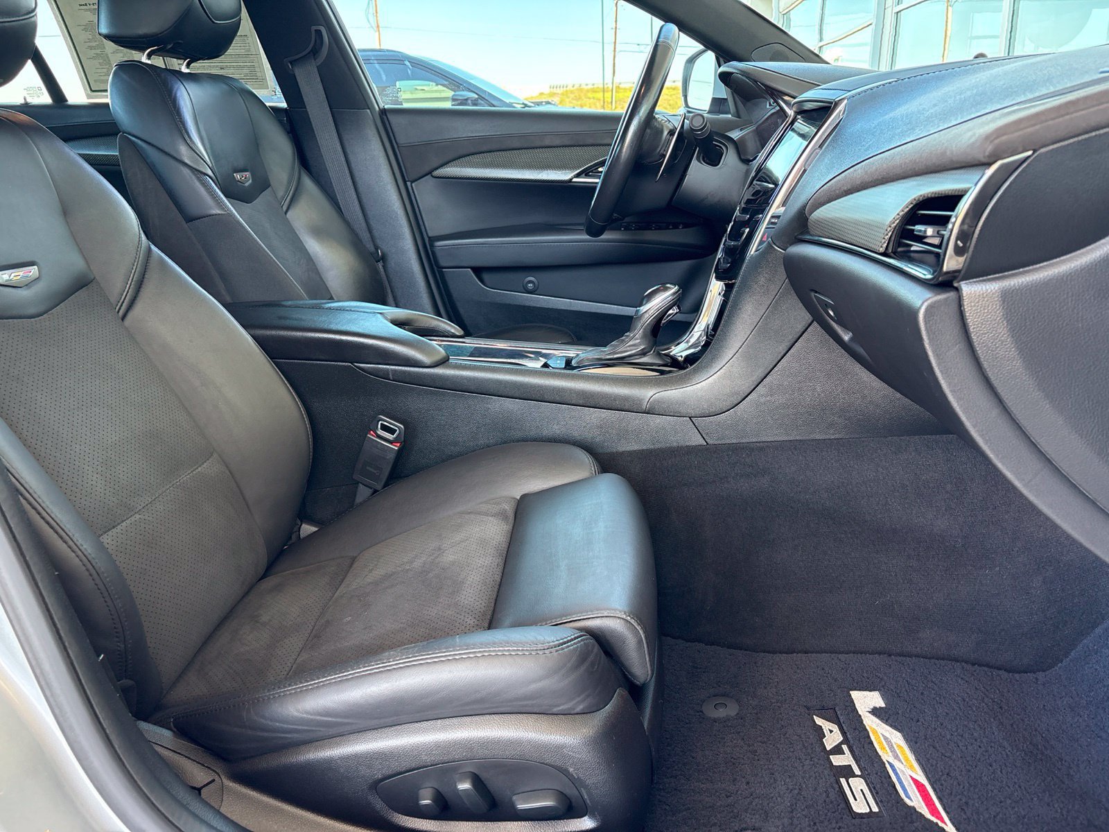 Used 2017 Cadillac ATS V w/ Luxury Package RWD image 20