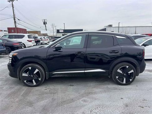 Used 2025 Nissan Kicks SR w/ SR Premium Package image 6