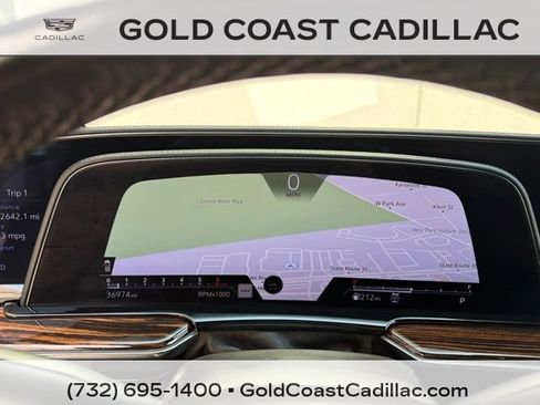 Used 2023 Cadillac Escalade ESV Premium Luxury AWD/4WD image 26