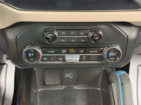 Used 2023 Ford Bronco Wildtrak AWD/4WD image 18