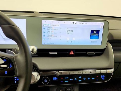 Used 2024 Hyundai Ioniq 5 Limited image 18