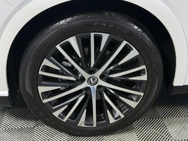 Used 2024 Lexus RX 350 Premium Plus w/ Convenience Package FWD image 15