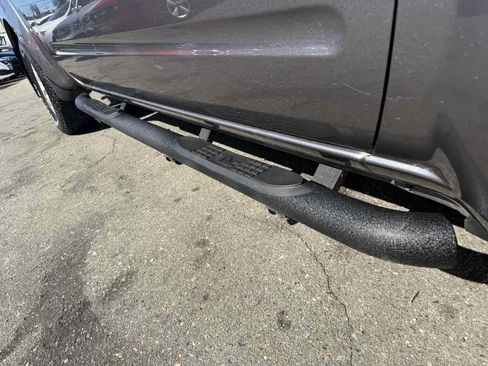 Used 2018 Nissan Frontier SV w/ Value Truck Package image 7