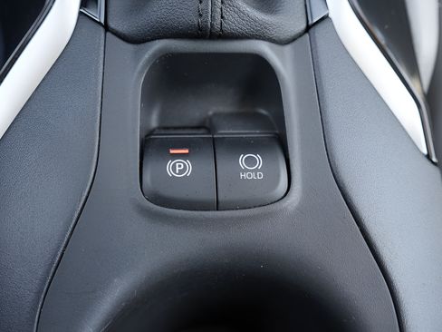 Used 2023 Toyota Corolla Cross L AWD/4WD image 29