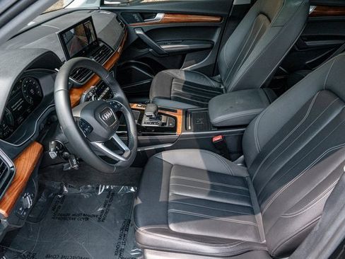 Used 2021 Audi Q5 e Premium Plus w/ Premium Plus Package image 11
