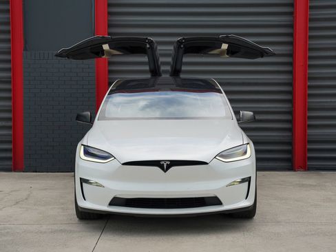 Used 2023 Tesla Model X AWD/4WD image 6