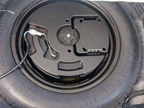 New 2025 Nissan Rogue SL w/ Tech Package image 34