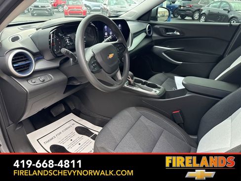 Certified 2024 Chevrolet Trax LS w/ LS Convenience Package image 9