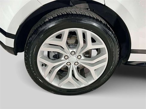 Used 2023 Land Rover Range Rover Evoque R-Dynamic SE image 8