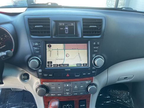 Used 2010 Toyota Highlander Limited image 18