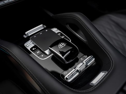 Used 2024 Mercedes-Benz Maybach GLS 600 4MATIC image 54