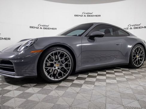 Used 2025 Porsche 911 Carrera RWD image 7