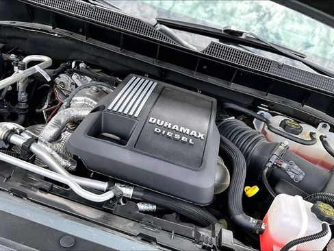Used 2025 Chevrolet Silverado 1500 High Country w/ Technology Package AWD/4WD image 35