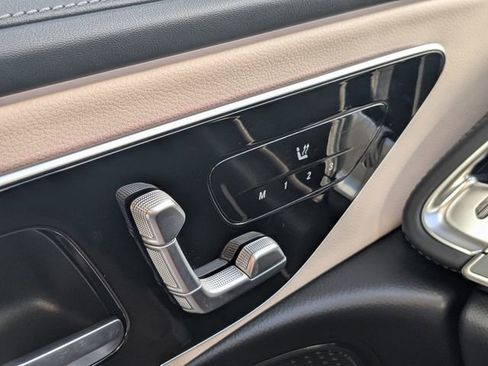 Used 2025 Mercedes-Benz E 350 4MATIC Sedan image 30