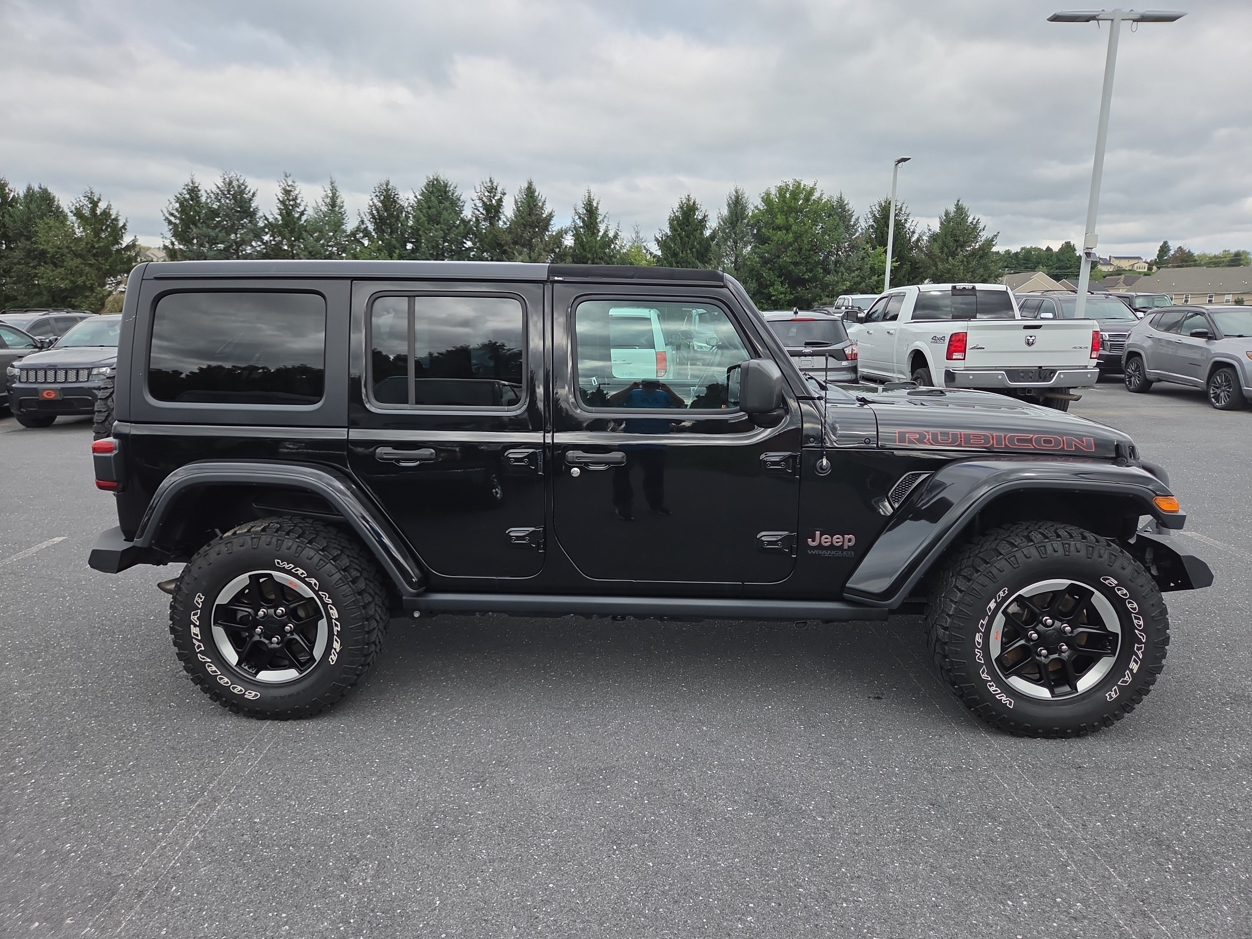 Used 2020 Jeep Wrangler Unlimited Rubicon AWD/4WD image 17